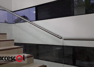 Barandas en vidrio templado